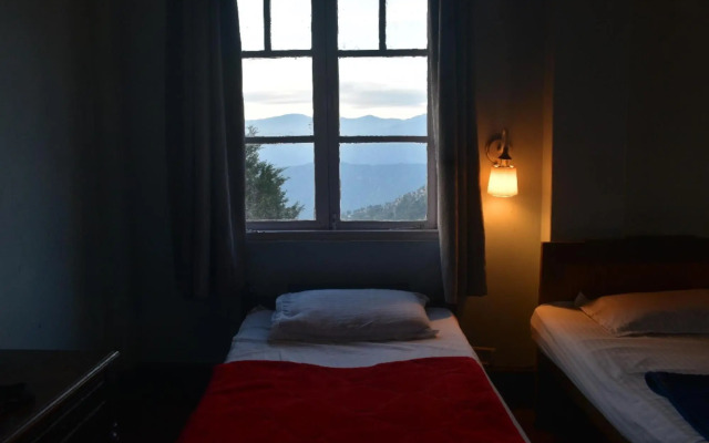 Pineridge Hotel