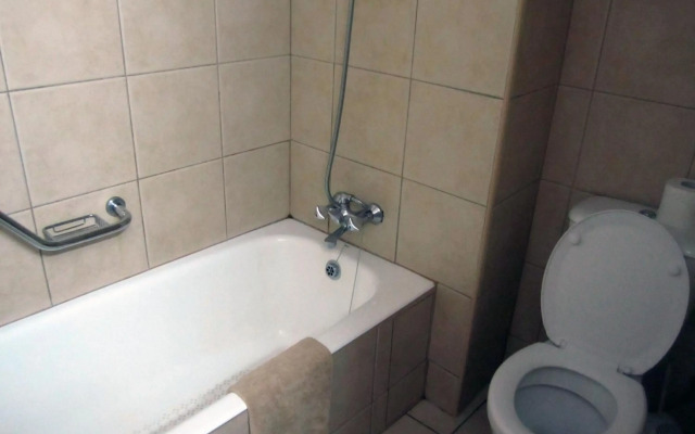 Senator Hotel Apartments - Adults Only