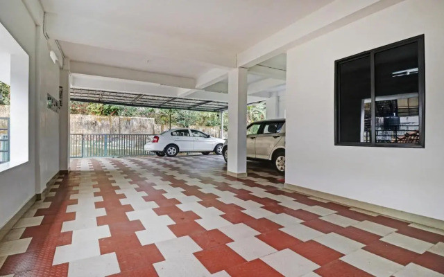 Treebo Nirupama, 750m from Aluva Railway station