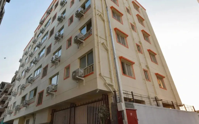 OYO 19162 Flagship Narayan Nagar