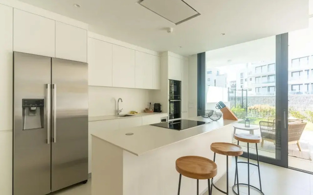 Nice Apartment With Private Garden, Pool