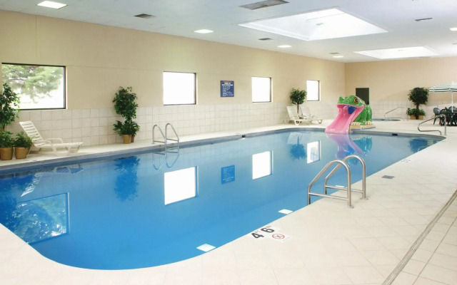 Crossroads Hotel & Watertown Event Center
