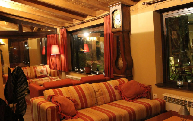 Hotel Saurat