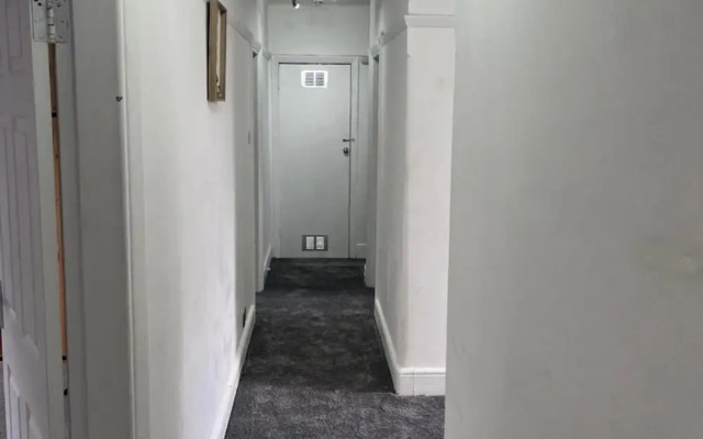 Albans Road Apartment - 4 Bedroom Luxury Stay