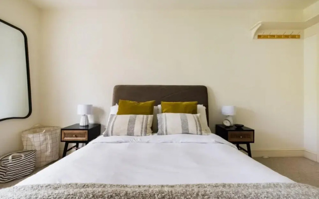 The Southwark Classic - Stylish 4bdr House With Patio