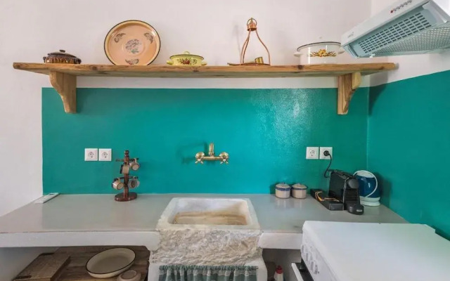 Ailouros guest house