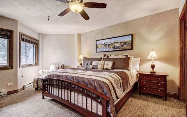 Ge At Breckenridge Chateaux 1023 2 Bedroom Condo by RedAwning