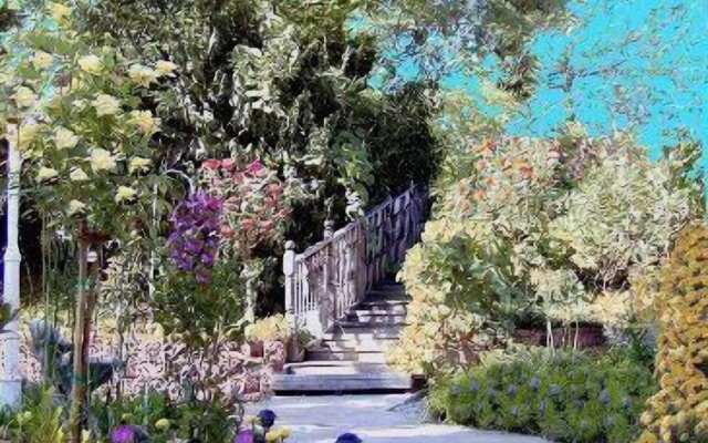 Robins Nest Bed & Breakfast