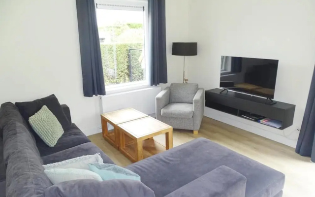Holiday Home With Pet-friendly Garden
