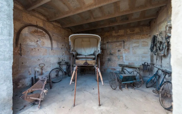 SON Alegre DE Bunyola