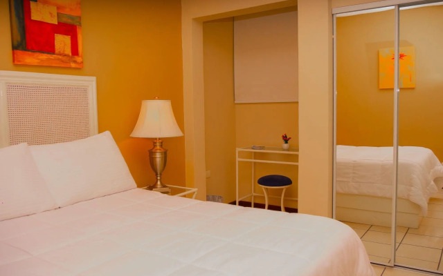 Hotel Bamboo Aeropuerto