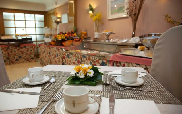 Gran Versalles Hotel