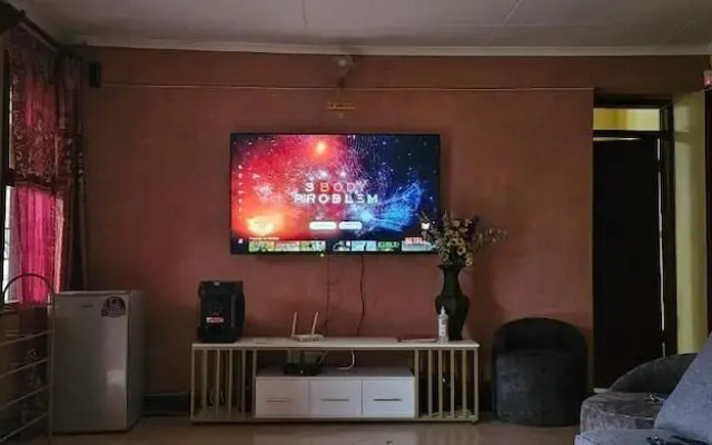 Lux Suites Weavers Haven Guest House