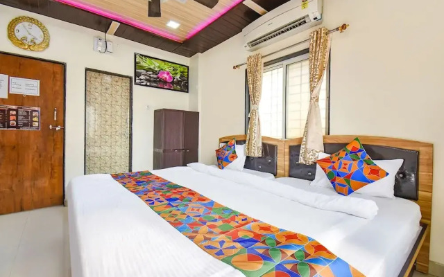 Collection O 86505 Vardhan Executive