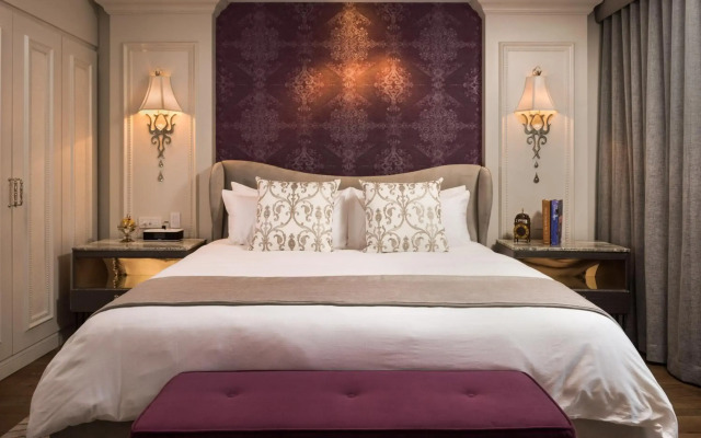 The Ivey's Hotel