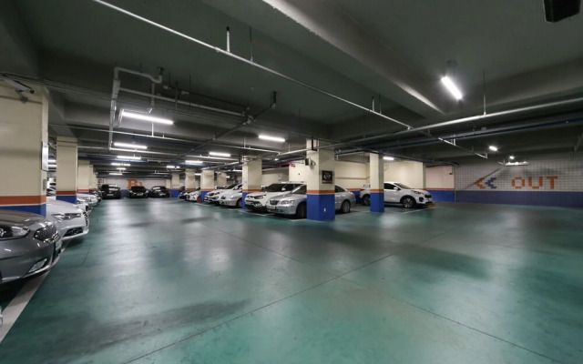 Changwon Bonggok-Dong Hotel Daon