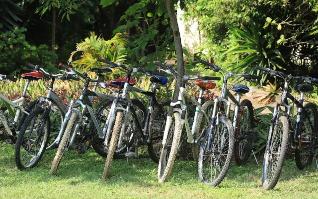 Punda Milias Lodge