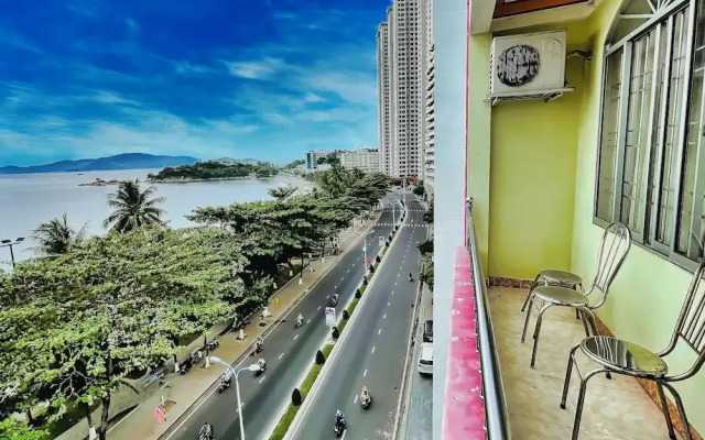 Quang Vinh 2 Hotel