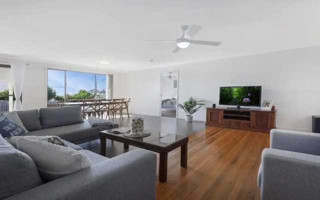 Bailey's Beach House