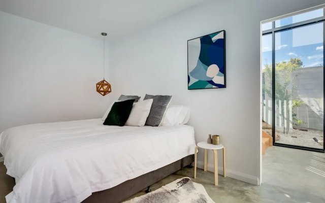 White Room Apartments
