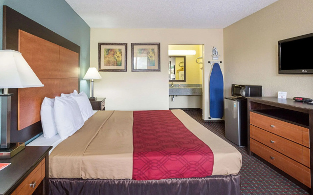 Econo Lodge Gallatin - Metro Nashville