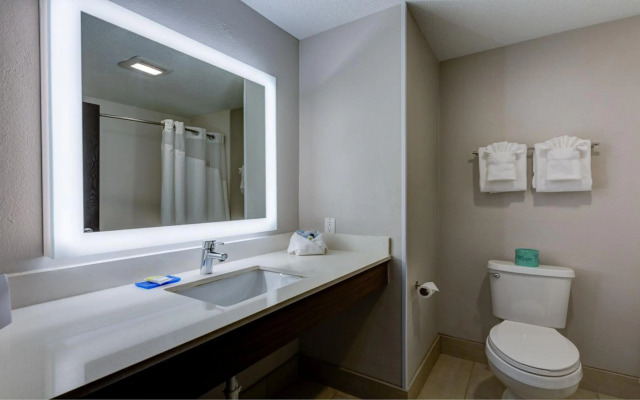 Holiday Inn Express Hotel & Suites Ashtabula-Geneva by IHG