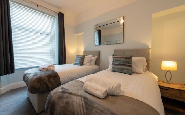 St James Place 4 bed Apt with ALTIDO