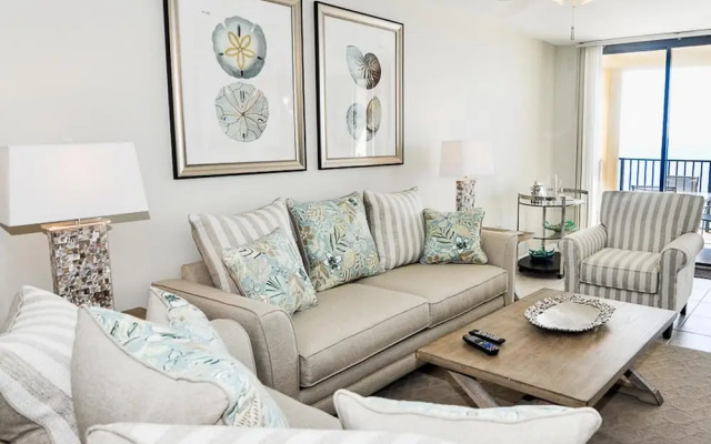 Phoenix V by Brett/Robinson Vacations