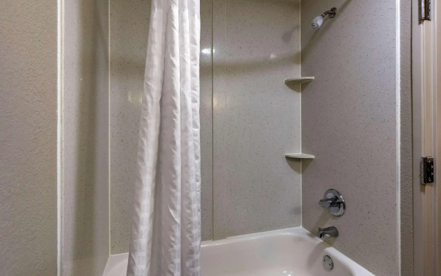 Comfort Suites Pineville - Ballantyne Area