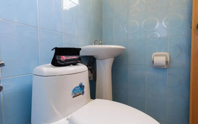 RedDoorz @ Poblacion 6 Coron