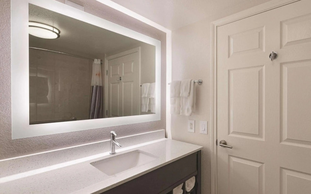 Texican Court, by Valencia Hotel Collection