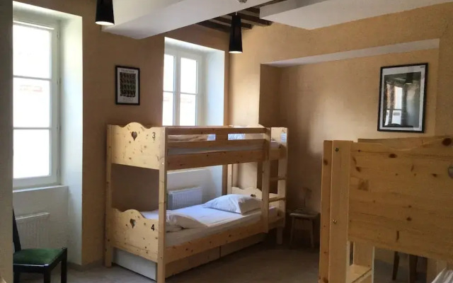 L'auberge de Treigny - Hostel