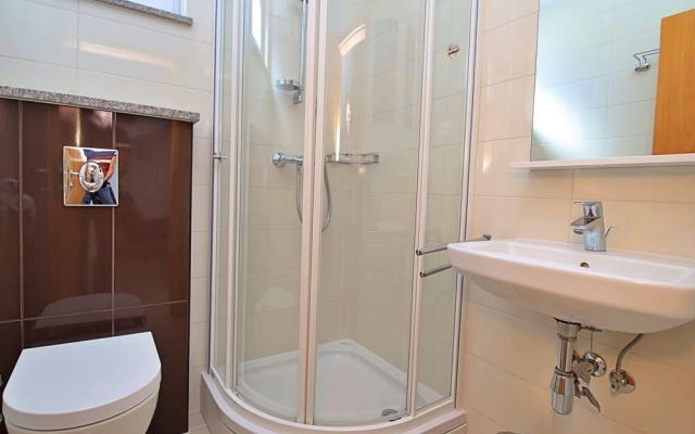 Claudia 1 Ra anj in Ra anj