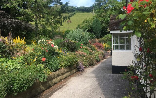 Pardlestone Farm: B&B
