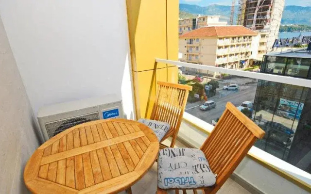 Sea Breeze Lux Apartments
