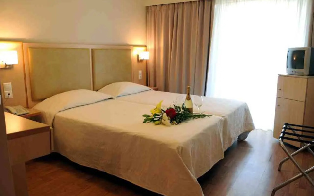 Triton Hotel