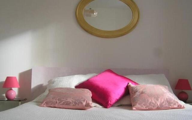 Gîte La Chapelle-aux-Choux, 2 pièces, 3 personnes - FR-1-410-131