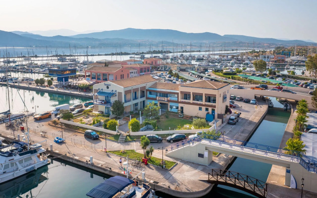 Ianos Bay