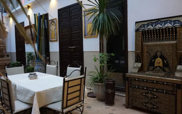 Riad Kalé Polis