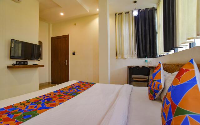 OYO Easy Stay