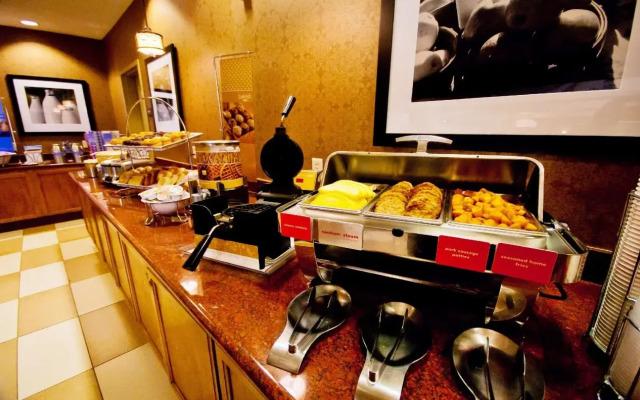 Hampton Inn & Suites Fresno