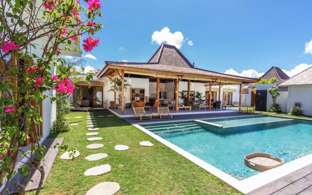 Villa Hana by Alfred in Bali
