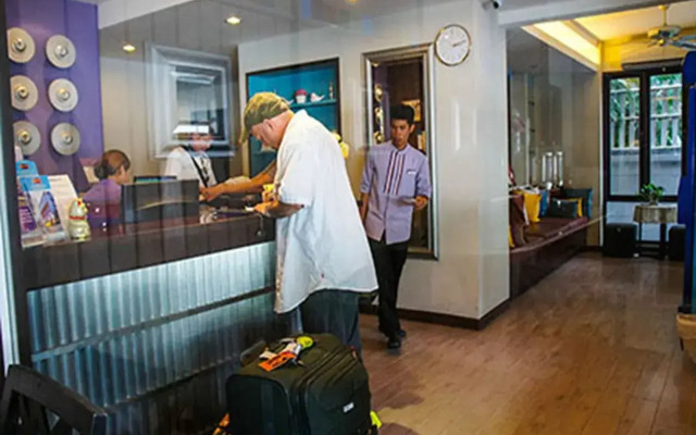 Sawasdee Hotel @ Sukhumvit Soi 8