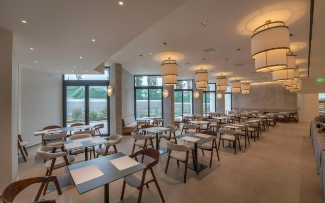 Emmantina Hotel