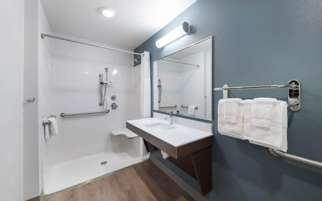 WoodSpring Suites Houston IAH Airport