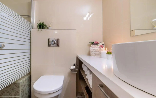 King David Residence Luxury 4 BD/Pool/Gym/Parking