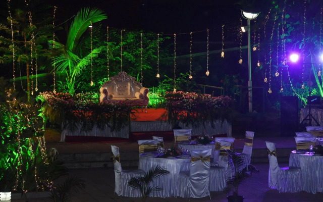 Camel Valley Resort