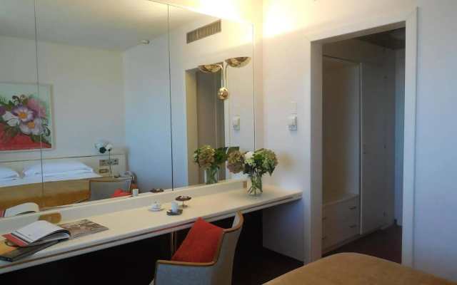 Starhotels Cristallo Palace
