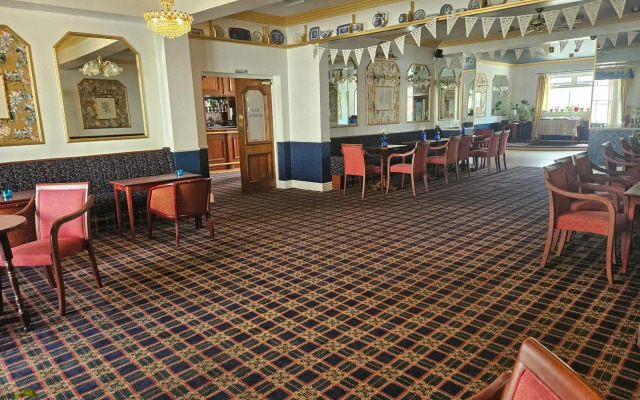 Rivelyn Hotel Bar & Restaurant