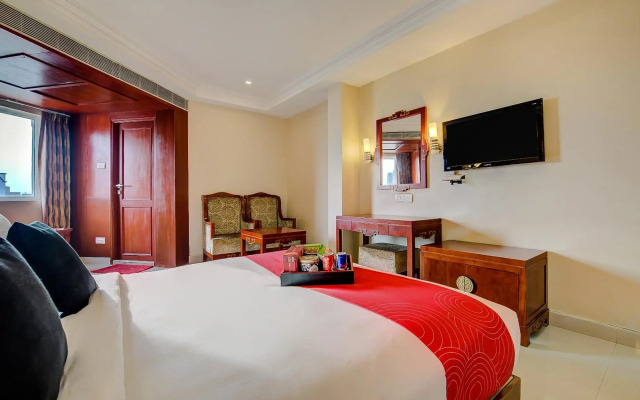Metro Grand Hotel